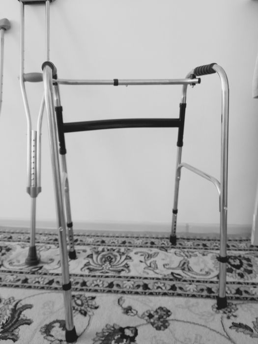 Продам ходунки для взрослых