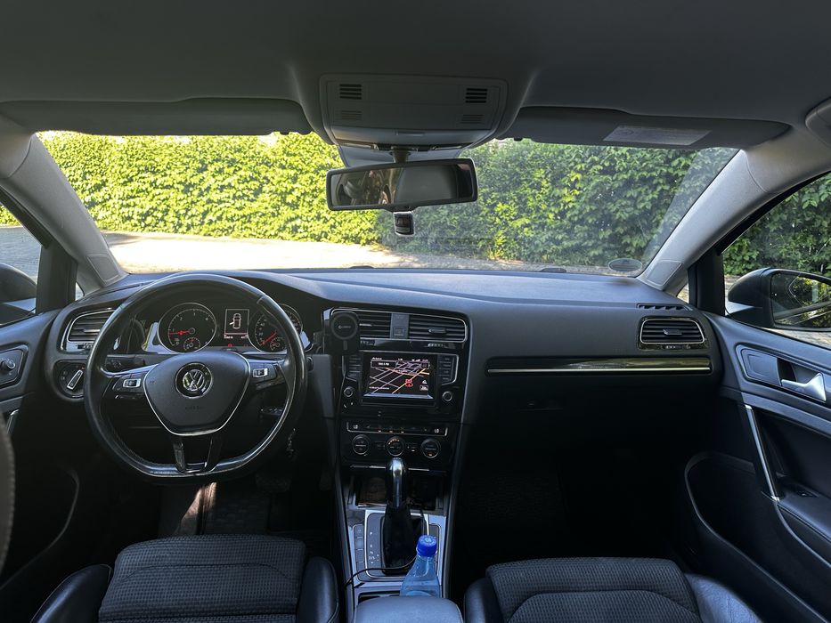 VW Golf 7 Highline 2.0 TDI DSG | Park Assist 360 | Masaj | DLA