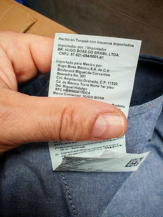 Vând pantaloni casual Hugo boss