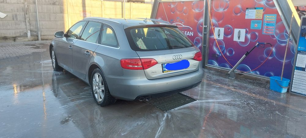Vând/schimb Audi A4 B8 2010