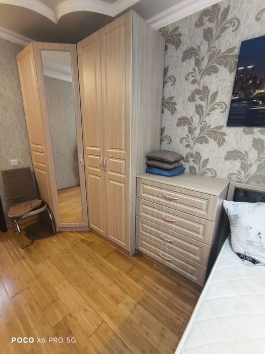 Спальный гарнитур продам.