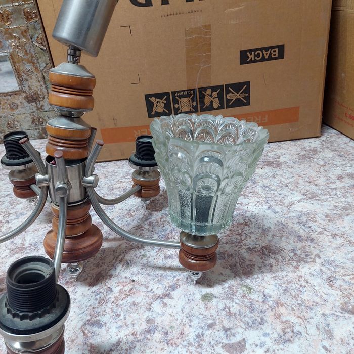 Люстра 5 лампы все