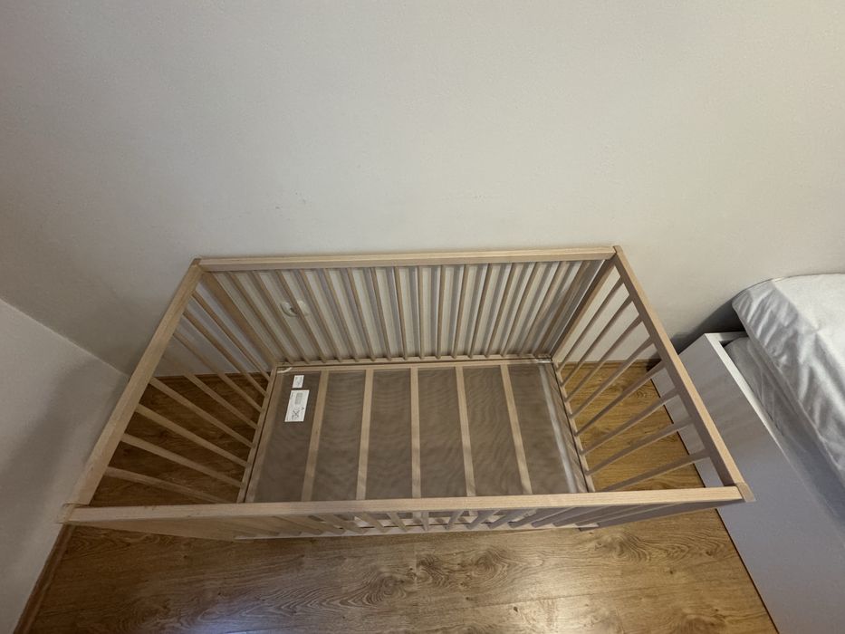 Бебешко креватче, плюс матрак и калъф