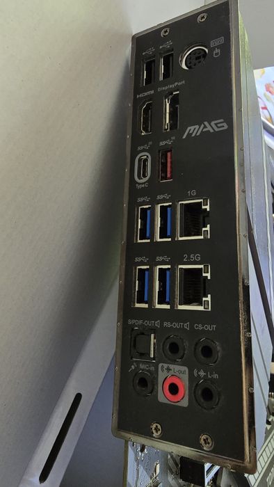 10900kf MSI Z490 Tomahawk