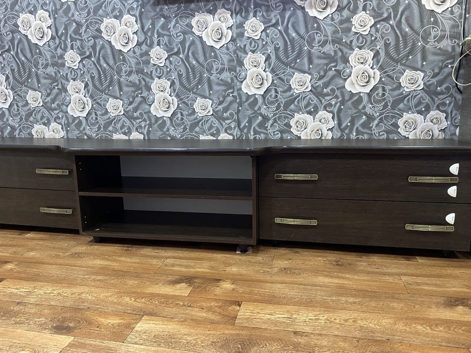 Продам тумбочку