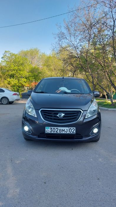 Продам автомашину Ravon r2