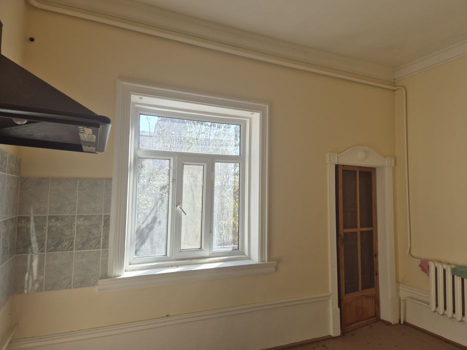 Ховли жой сотилади