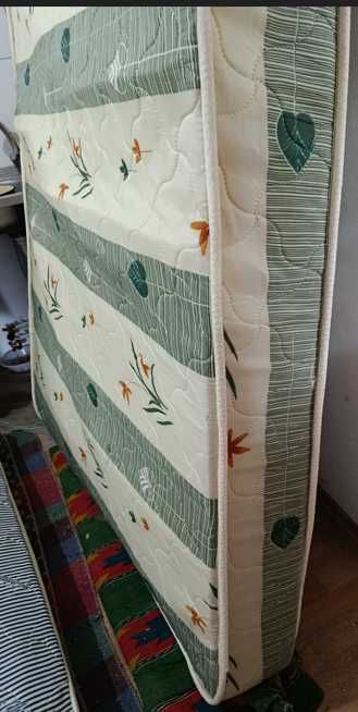 Saltele pat cu arcuri clasice (Bonell) 1 buc 190x130x20  cm albastra si 1 buc 200x140x20 cm model cu frunze