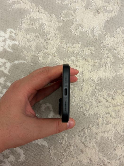 Продам iphone 15 128gb