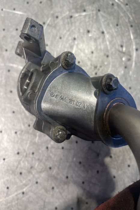 Pompa ulei 611 181 02 01 Mercedes-Benz Sprinter a 2-a generatie 906