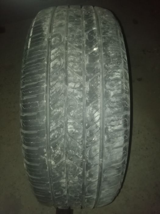 Продам покрышку.