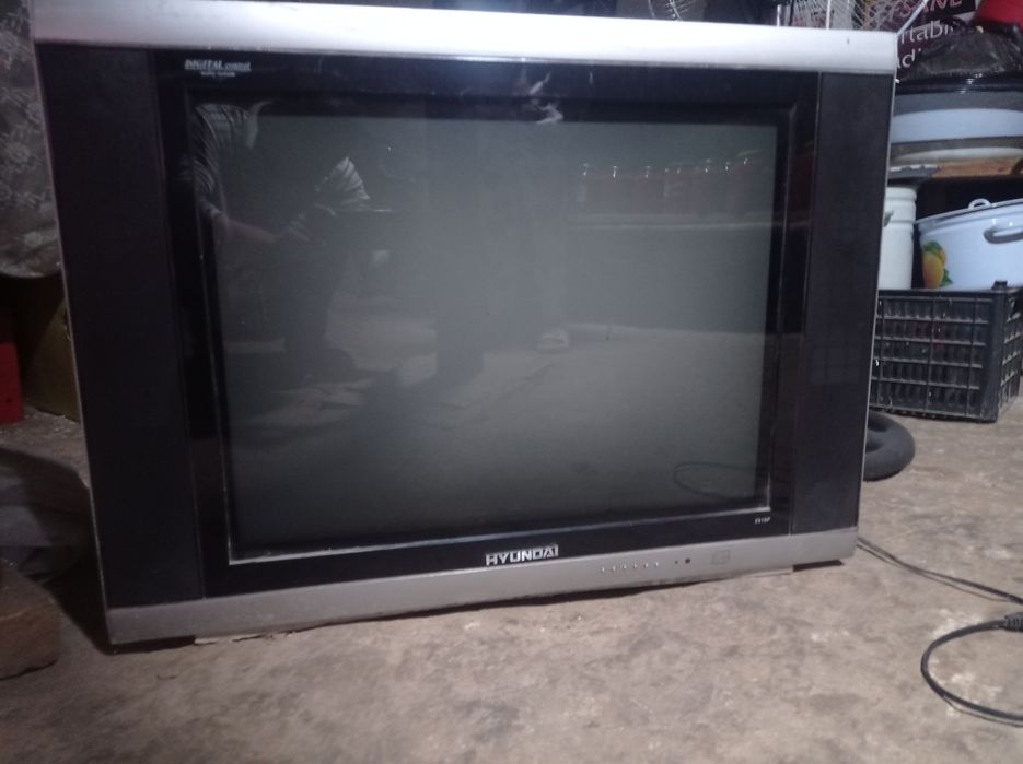 HYUNDAI телевизор