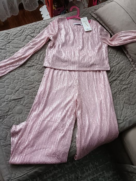 Продам новый детский комтюм