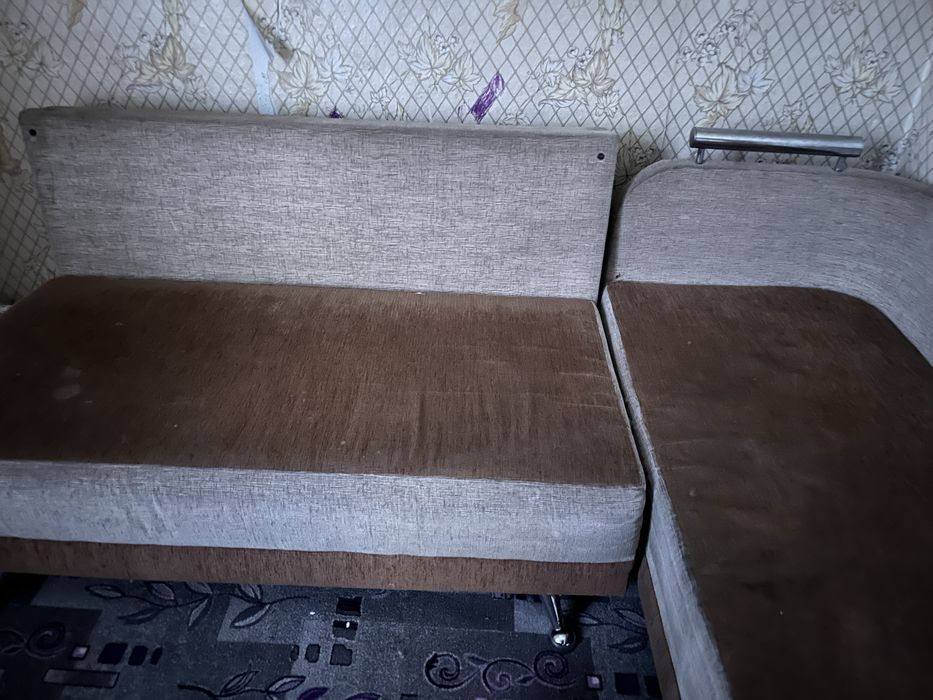 Продам срочно диван