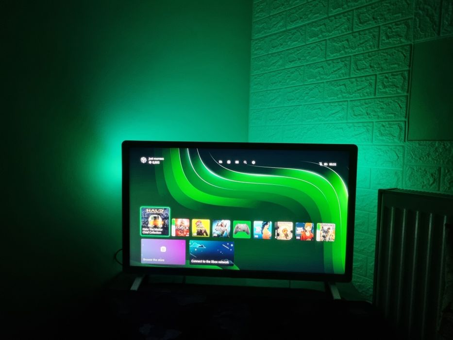 Xbox series s ca nou+ cadou inclus banda LED TV cu telecomandă