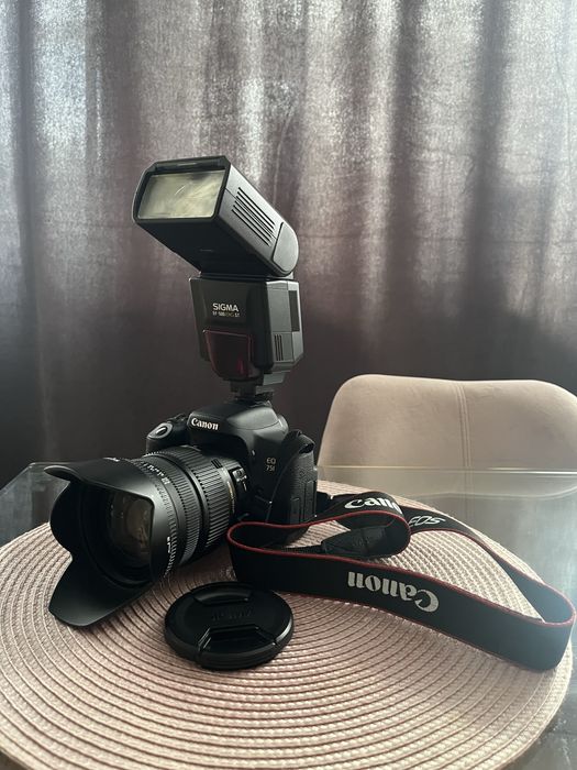 Canon EOS 750D + 50mm 1.8f + sigma 17-70mm 2.8f