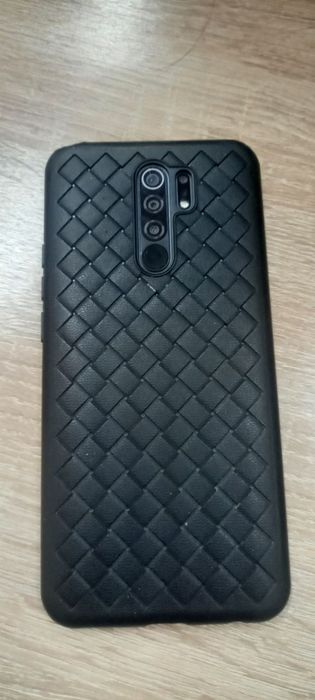 Redmi 9  64Gb xotira karopka dakumet bor momo yoʻq