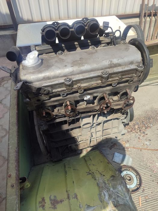 Двигатель AVU 1,6 на гольф 4.