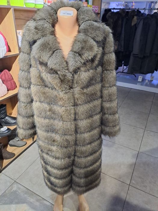 Продам ЭКО шубу новая