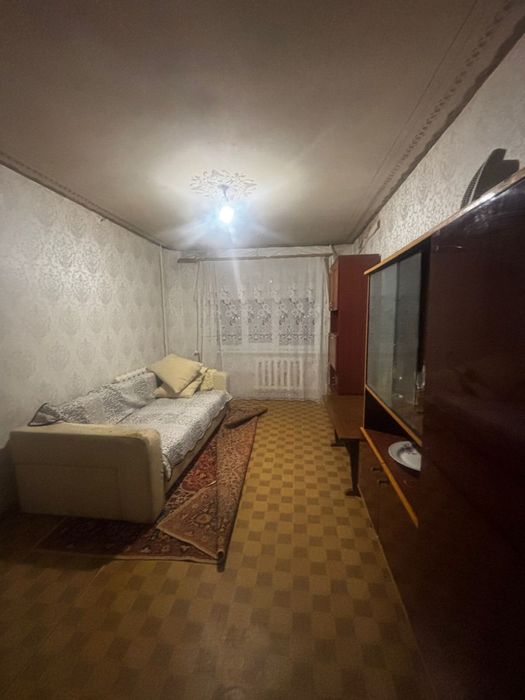 Продам 4 комн нов план.20 м-н