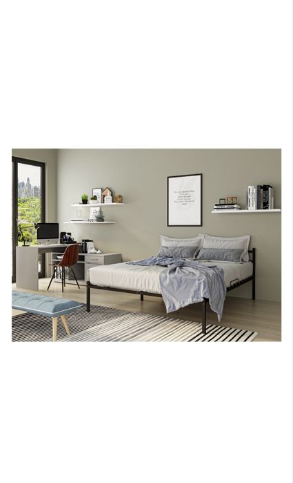 Продаю кровать с матрасом