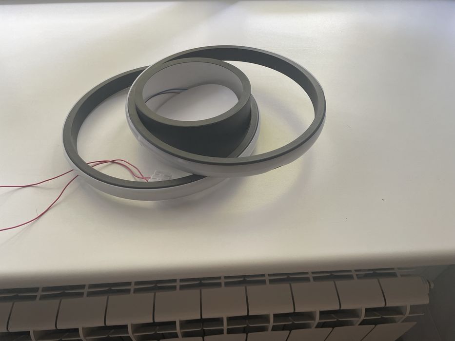 Потолочный светильник продам!