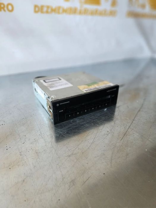 Magazie Cd Vw Golf 5 Tiguan Cod 1Ka - Dezmembrari Arad