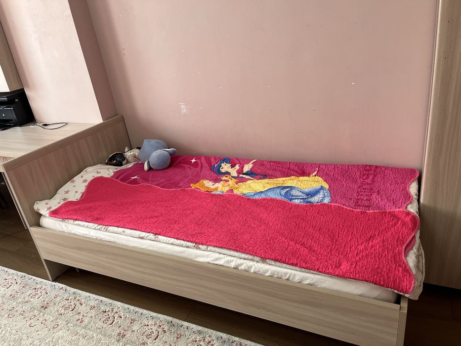 Продам детскую мебель