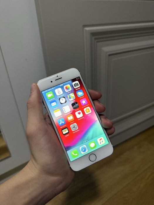 Apple iPhone 6, 16 ГБ, Золотой