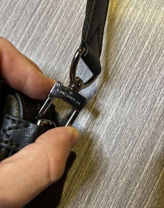 Louis Vuitton Trio Messenger Monogram Eclipse