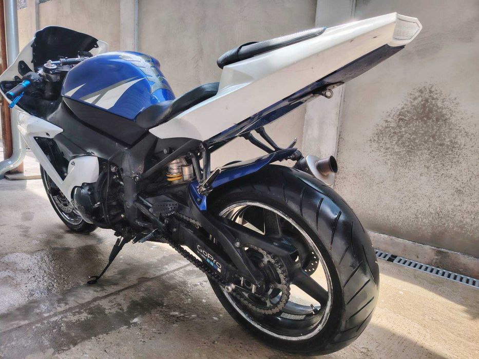 Yamaha YZF-R1 на части