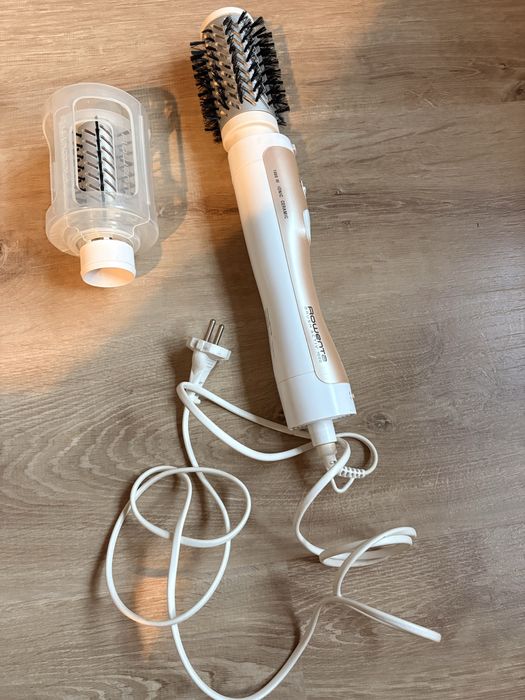 Uscator PHILIPS cu accesoriu difuzor si perie rotativa Rowenta cu accestoiu pentru pentru par des