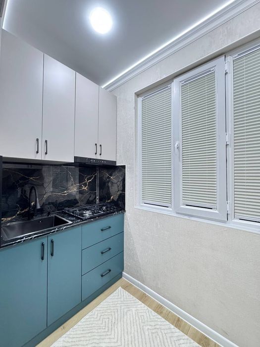 Продам чиланзар 14.  Трёх комнатная.  Афруз
