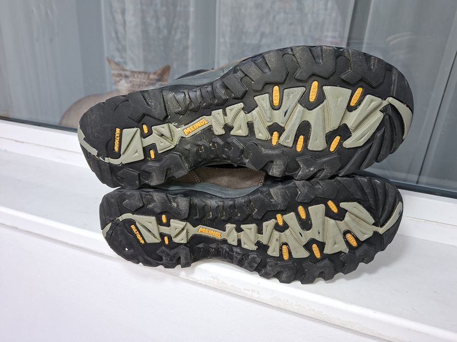 Vând ghete Meindl nr 46 cu Gore-tex