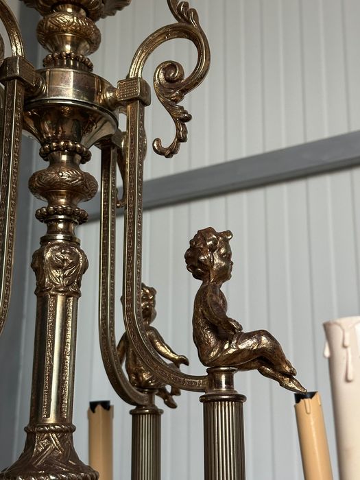 Candelabru de epocă din bronz masiv cu amorași (95 cm)