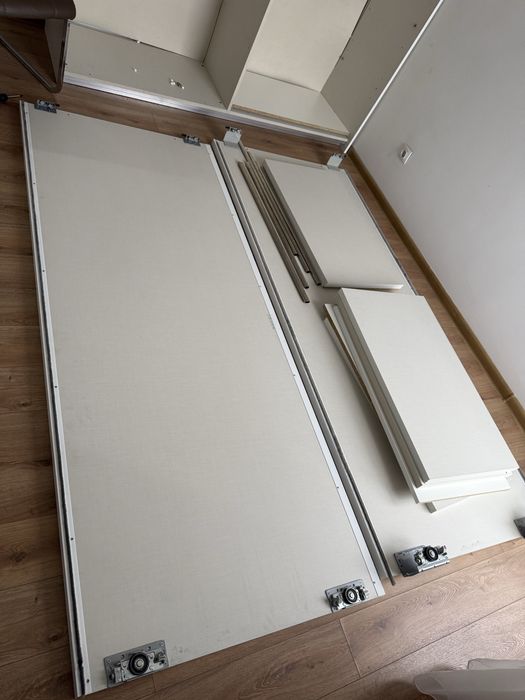 Двукрилен гардероб, тв шкаф и етажерка