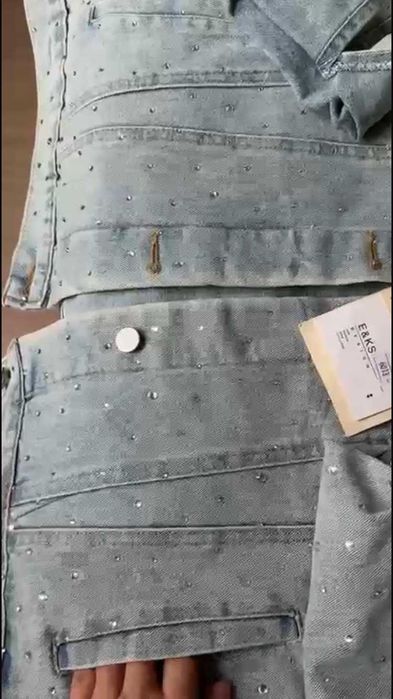 Джинсовая куртка в стразах 2026 бомбовая на сейчас Люкс