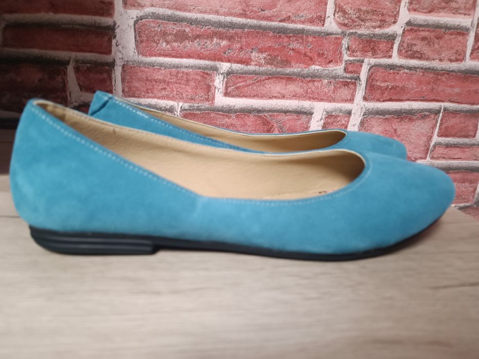 Balerini piele întoarsă