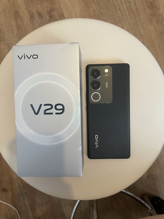Продам смартфон vivo v29 рабочий