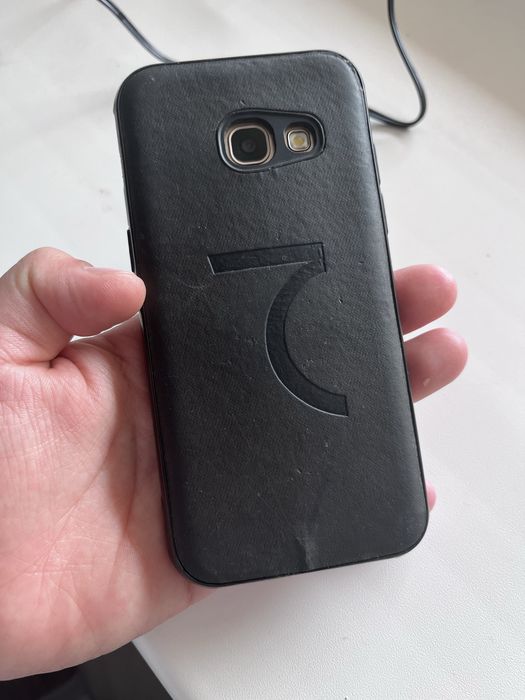 Смартфон 2017 Самсунг А3 16гб