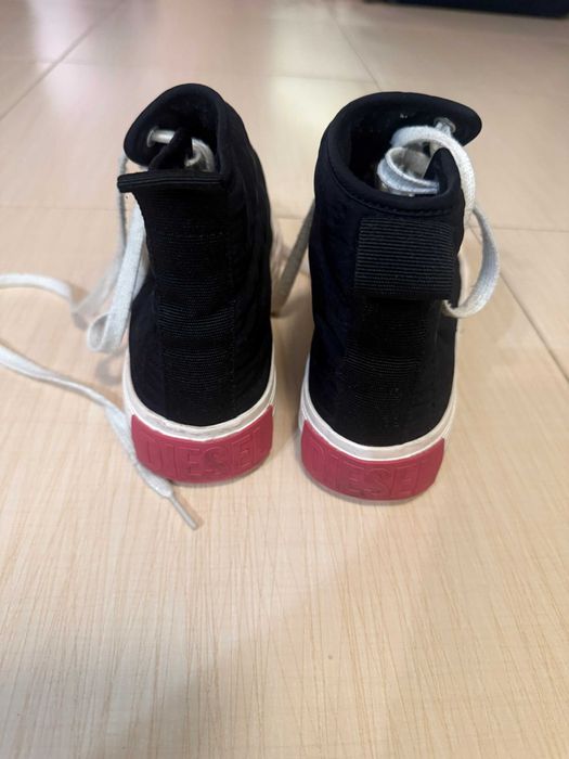 adidasi femei Diesel