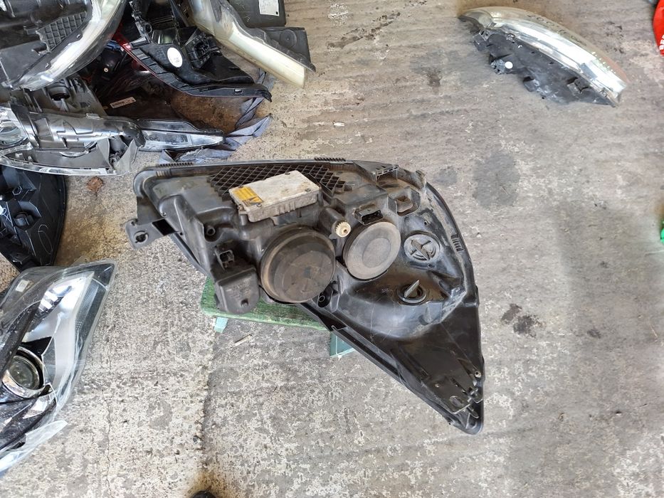 Ляв фар за Renault laguna 2007г.