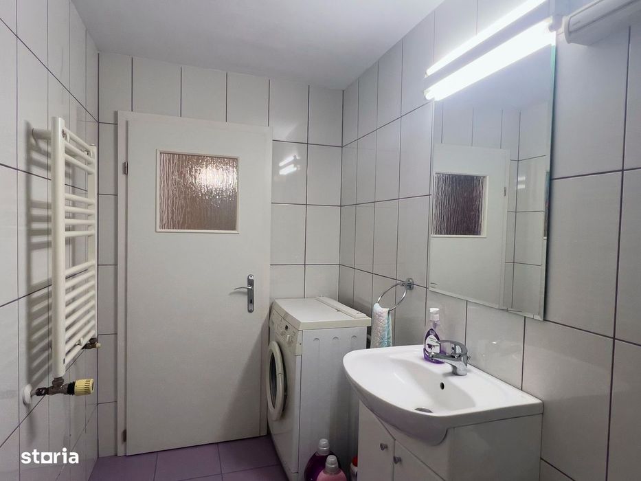 Apartament in vila cu curte la 50 metri de parc.