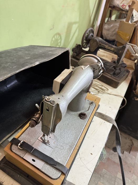 Швейная машинка электрическая