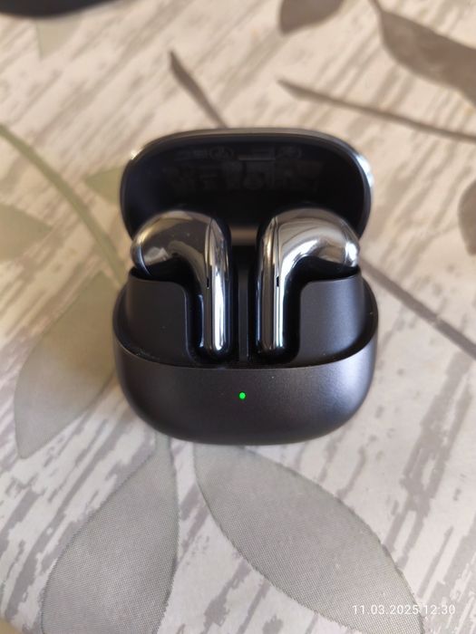 Xiaomi Buds 5, С коробкой
