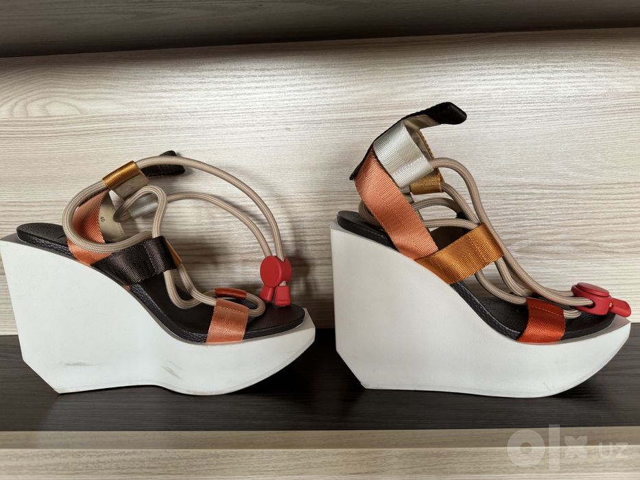 Босоножки 39-40 размер United Nude