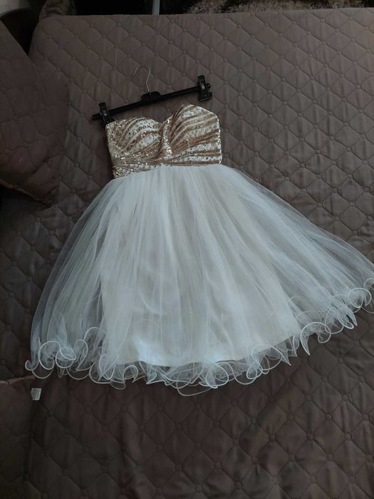 Рокля, размер М, цена 70 лв