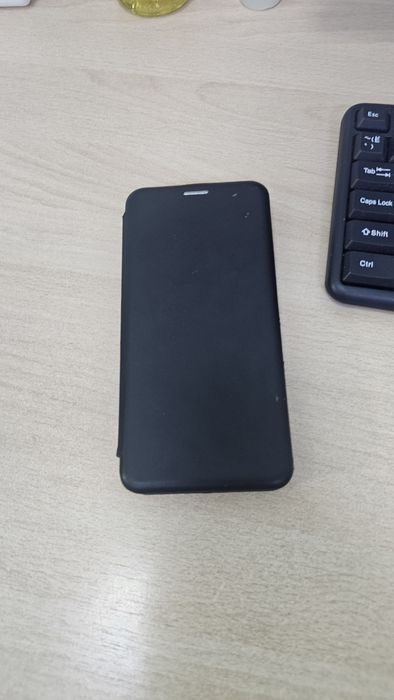 Продам телефон срочно