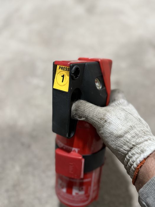 Огнетушитель на Mersedes w210