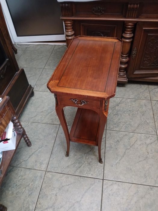 Noptiera ,consola ,si masuta